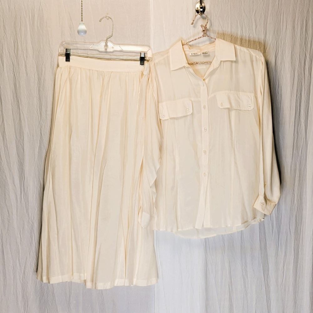 Vintage Off-White 100% Silk Blouse and Matching Skirt by UNO Medium Elegant Flow